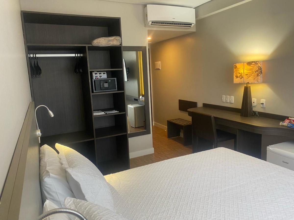 Ramada By Wyndham Manaus Torres Center Hotel Екстериор снимка