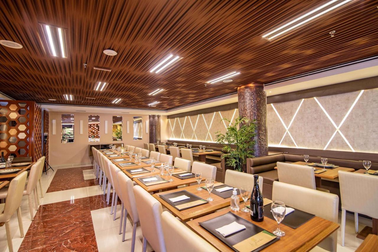 Ramada By Wyndham Manaus Torres Center Hotel Екстериор снимка